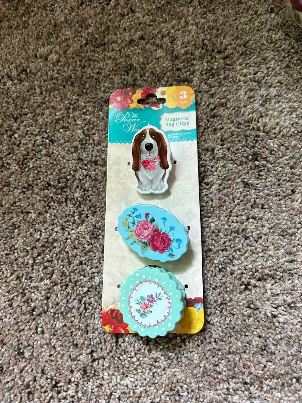 The Pioneer Woman Floral Kitchen Towels with Magnetic Bag Clips - Multicolor